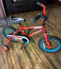 Apollo Claws Kids Bike 14" Wheels with Stabilisers