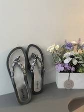 Women’s Slippers