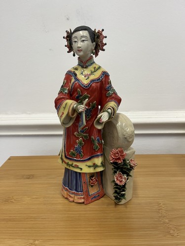 Large chinese porcelain court - porcelain,