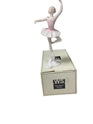 Worcester studio figurine - studio,