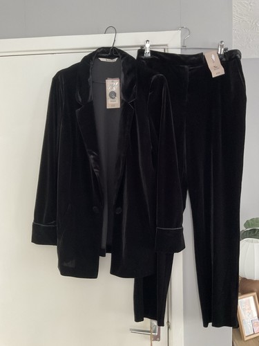 Sainsbury black velvet - black,