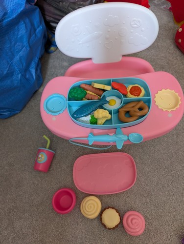 Baby born lunch time table - baby,