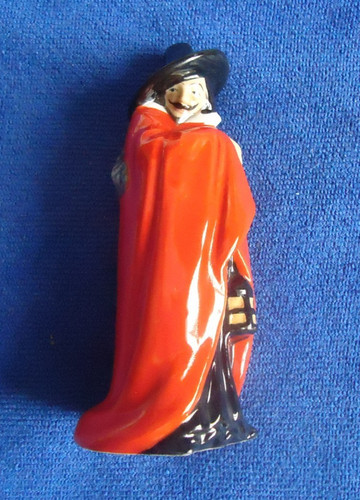 Royal doulton 11cm figure - royal,