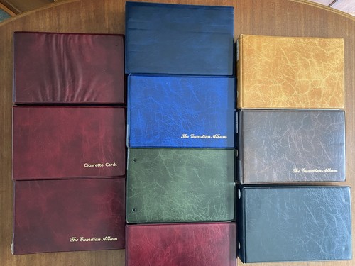 Cigarette card albums empty - 10,