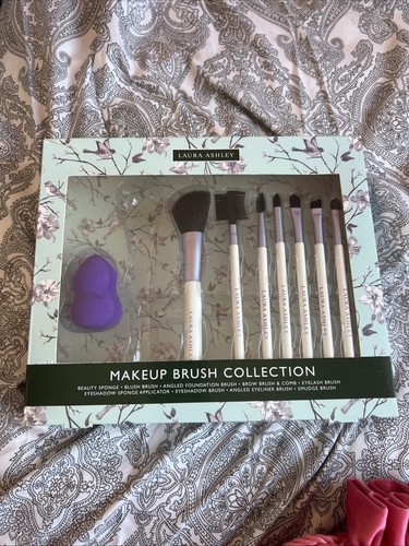Laura ashley makeup brush - ashley,
