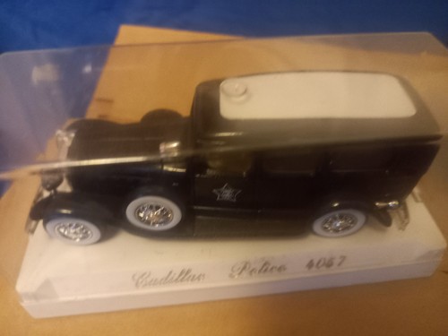 Die cast scale - scale, car