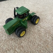 Ertl John Deere 8850 4WD