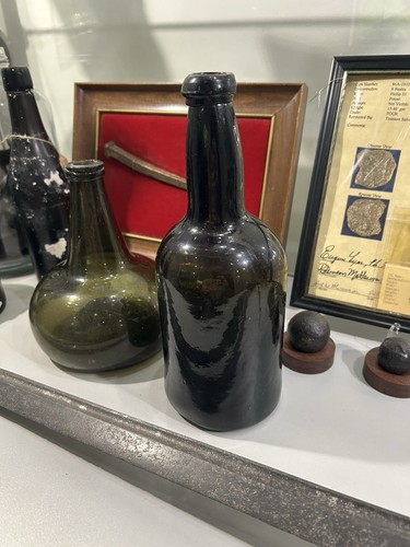 Antique 1790 black glass - antique, 1790’s