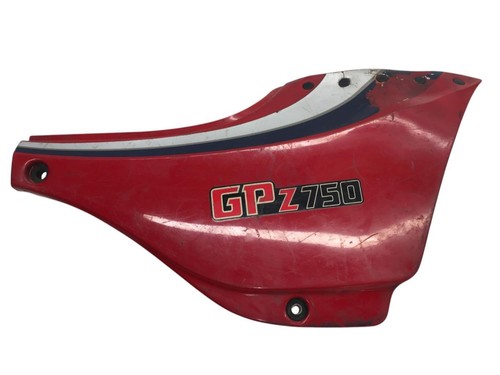 Fairing cover under right