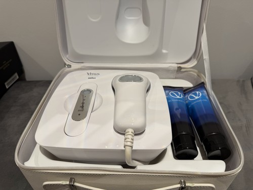 Braun venus naked - naked, skin