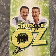 The chuckles of oz • The Chuckle Brothers • theatre program magazine 
