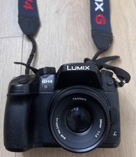 Panasonic LUMIX DMC-GH4 16.0MP
