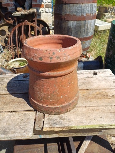 Short terracotta chimney - chimney, pot