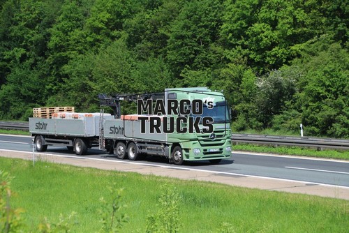 Truck photo mercedes benz - truck,