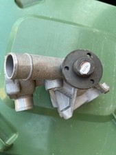 MERCEDES W124 E CLASS 200E 230E 260E 300E AND SOME W201 190 WATER PUMP NEW