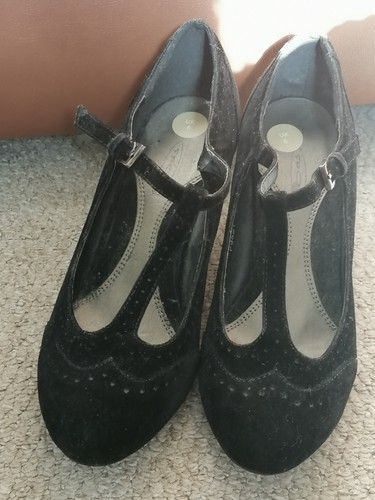 Black velvet brogue style - velvet,