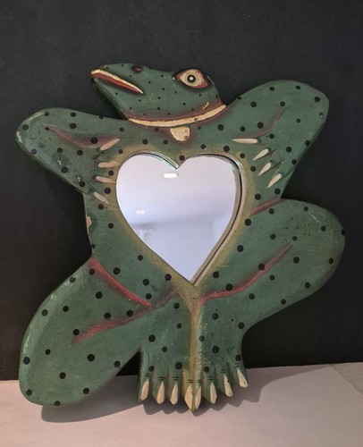 Vintage speckled frog wall - vintage,