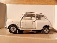 Cararama Mini White With Black