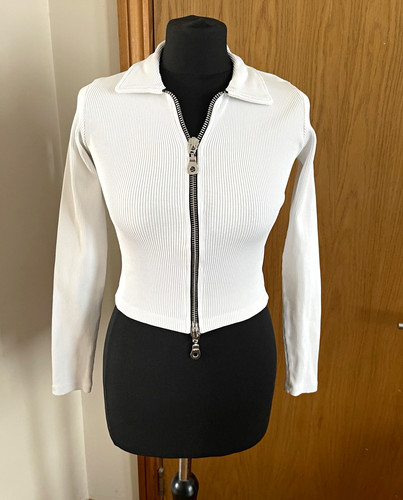 The ragged priest - priest, women's