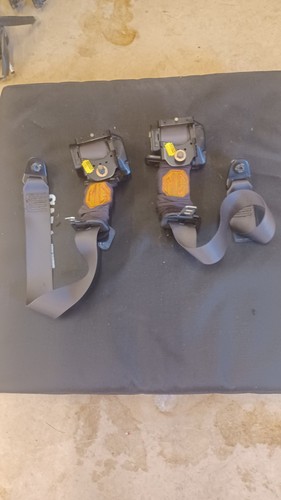 Mgf 1999 seat belts pair - mgf,