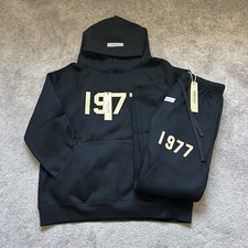 1977 Essentials Black