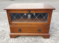 VINTAGE OLD CHARM TV STAND CABINET              DELIVERY AVAILABLE