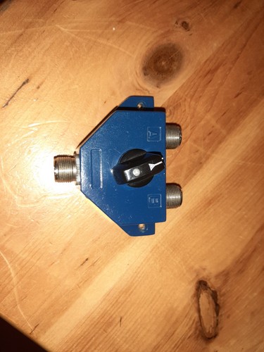Two way switch coaxal - switch,