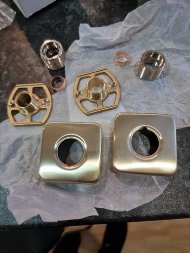 New brushed gold square easy - new,