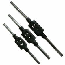 TAP WRENCH HOLDER FOR HAND