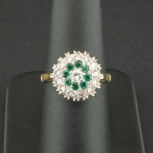 18ct yellow gold - 18ct, emerald