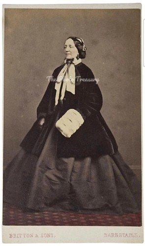 Cdv lady fine fur coat - cdv,