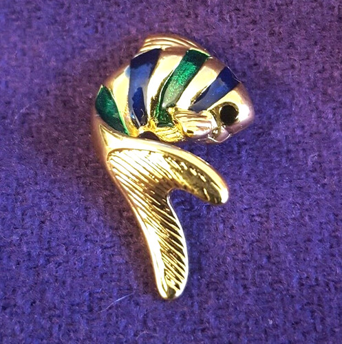 Nos cabouchon fish pin 18k - nos,