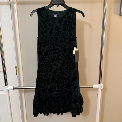 Nwt tommy hilfiger - nwt,