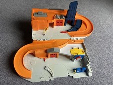 Hot Wheels Car Wash & Service