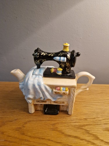 Vintage miniature sewing - vintage,