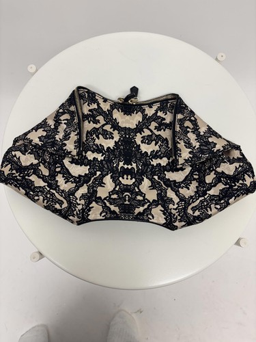 Alexander mcqueen beige black - alexander,