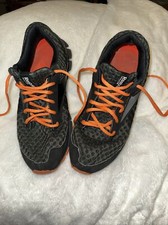 Reebok Real flex Size 8