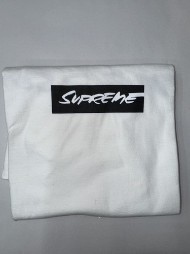 Nwt supreme ss24 - futura, box