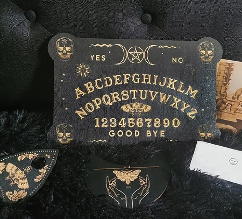 Ouija board game - board, planchette
