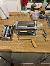 Pasta Maker Machine Monzana