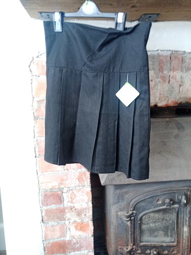 School skirt age 10 yrs - school,