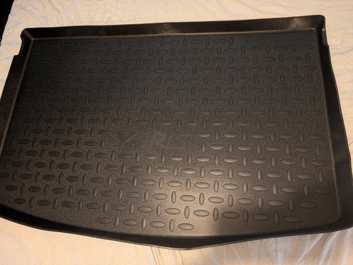 New genuine toyota yaris - new,