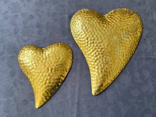 Next hearts wall - next, hanging