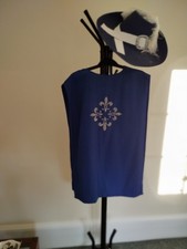 Musketeer hat with shirt