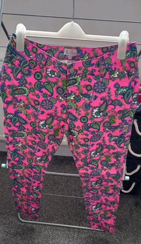 Vibrant pink paisley - pink, skinny