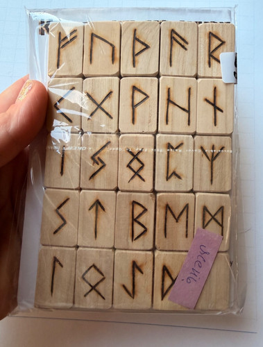 Ash ясень wood rune set - Ясень,