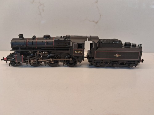 Bachmann 579 black 6 - black, 2-6-0