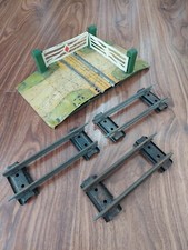 Hornby Meccano O Gauge Level Crossing Model Railway Layout + Small Straights 20