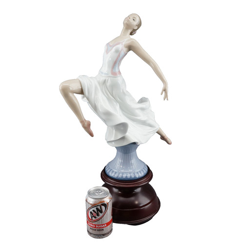 Vintage lladro graceful - vintage,