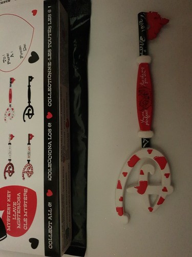 Disneybstore mystery love - mystery,